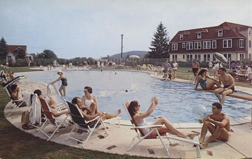 New Outdoor Pool at Saltz's Hotel